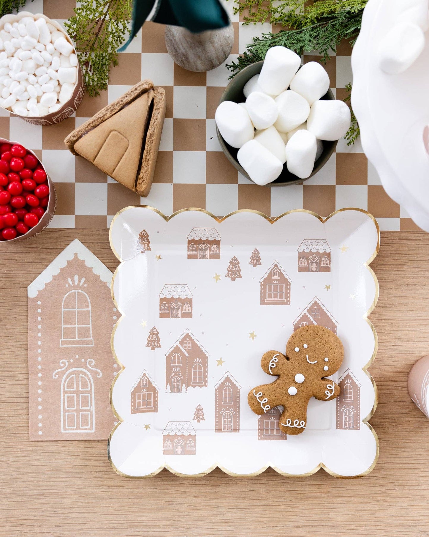 My Mind’s Eye - GBD1141 - Gingerbread Scattered House 9" Plate