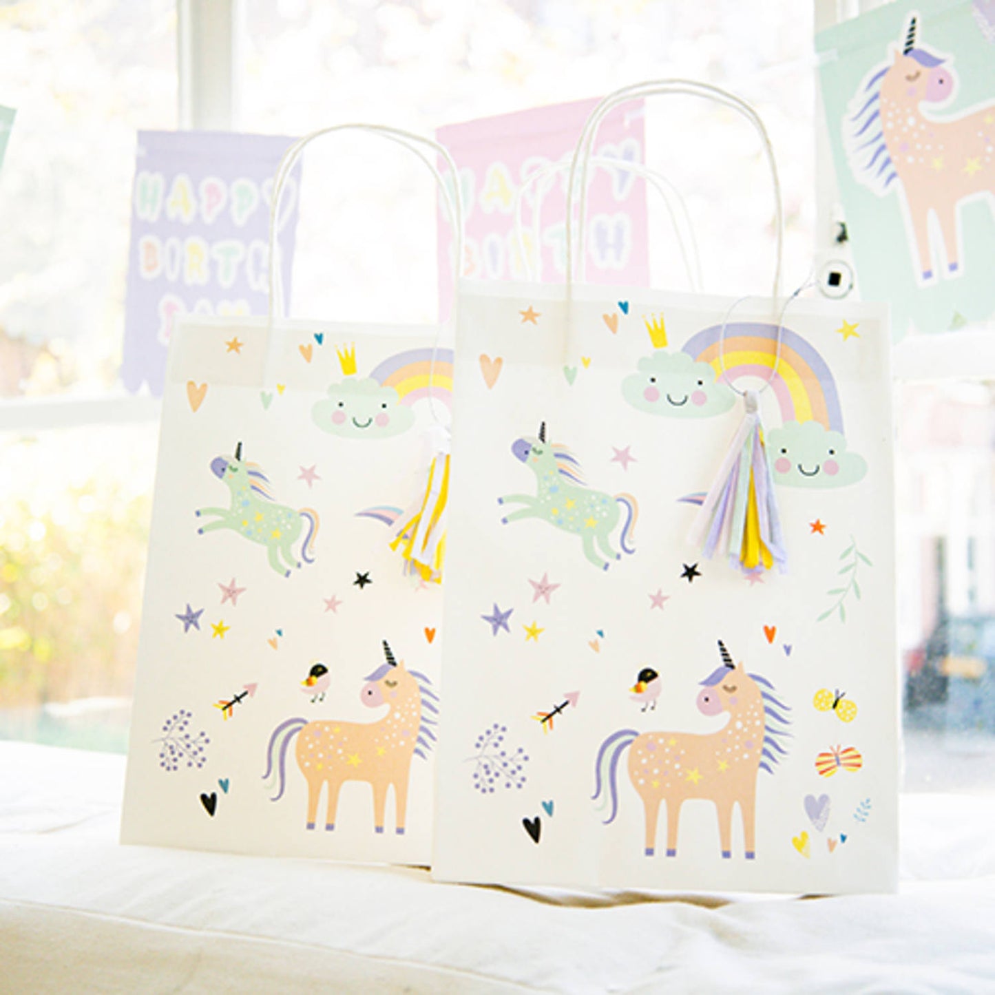 Gift Bags Unicorns & Rainbows - 6 pieces