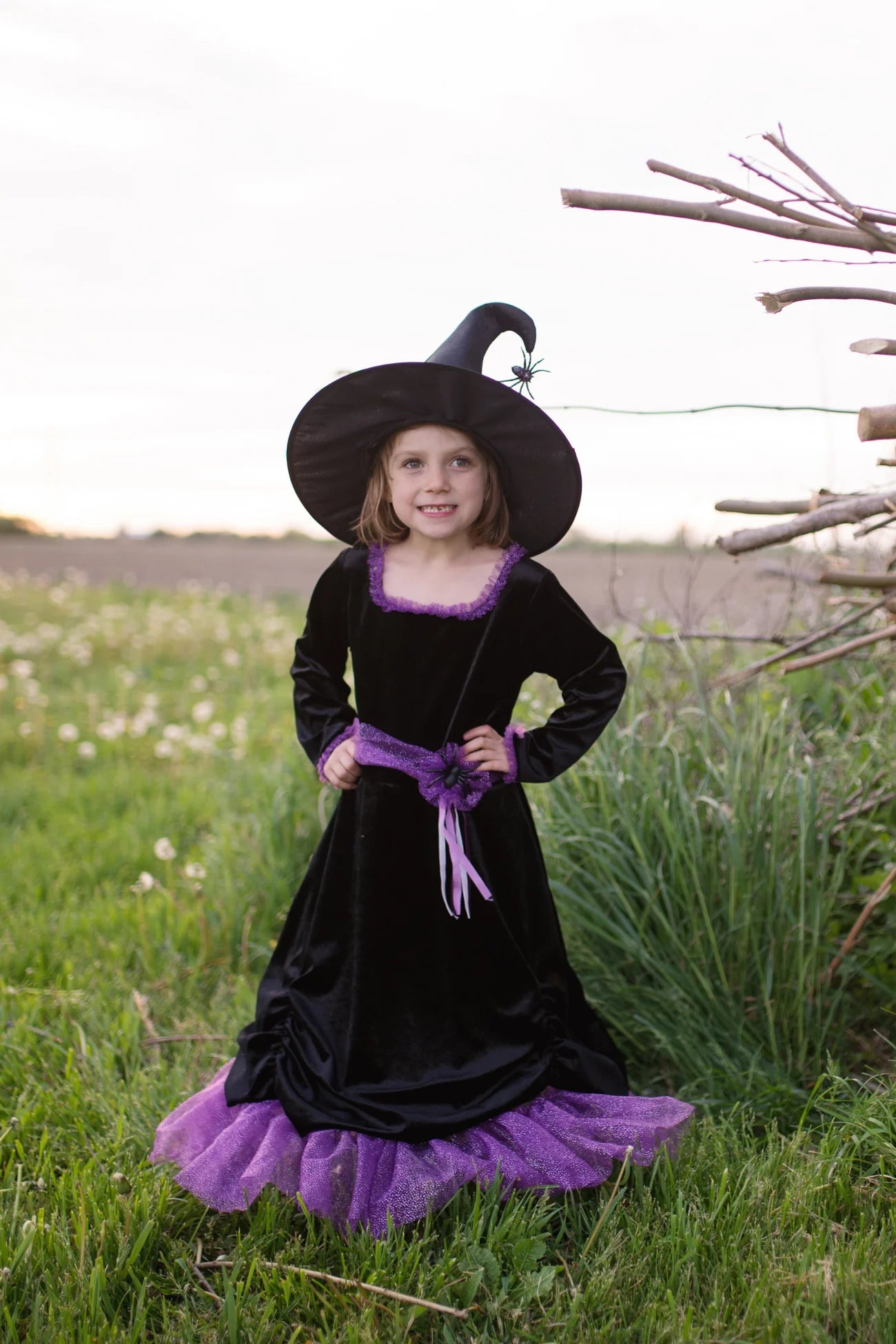 Vera the velvet witch dress with hat