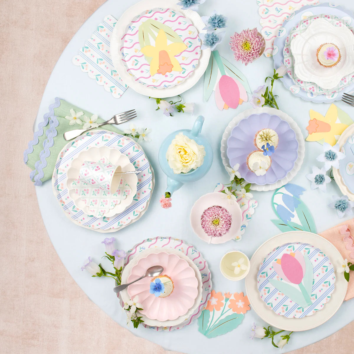 Bloomsbury floral dinner plates ( x 8 )