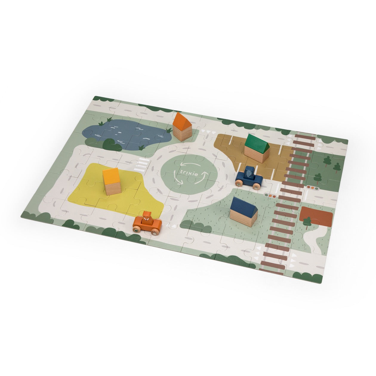 Wooden road puzzle with accessories