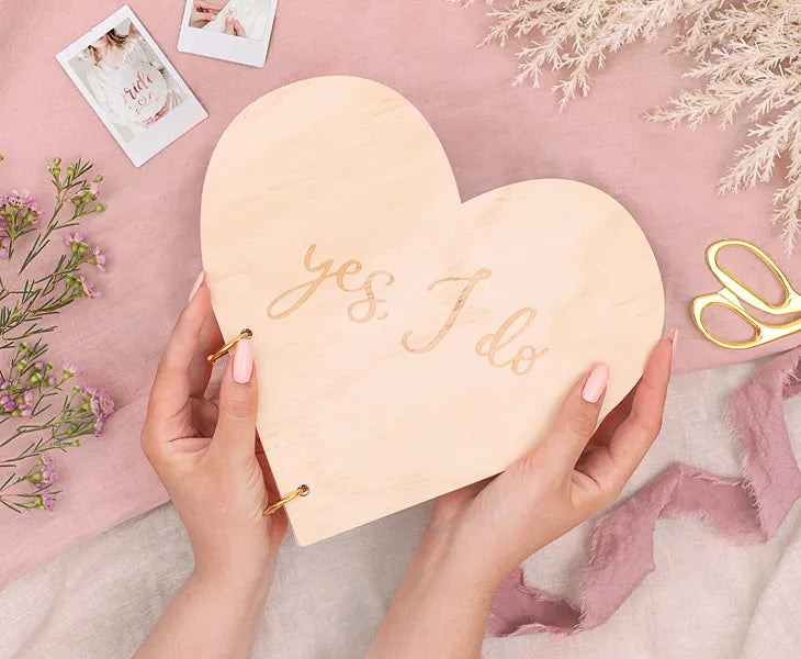 Wooden guest book - Heart, 26.5x25 cm