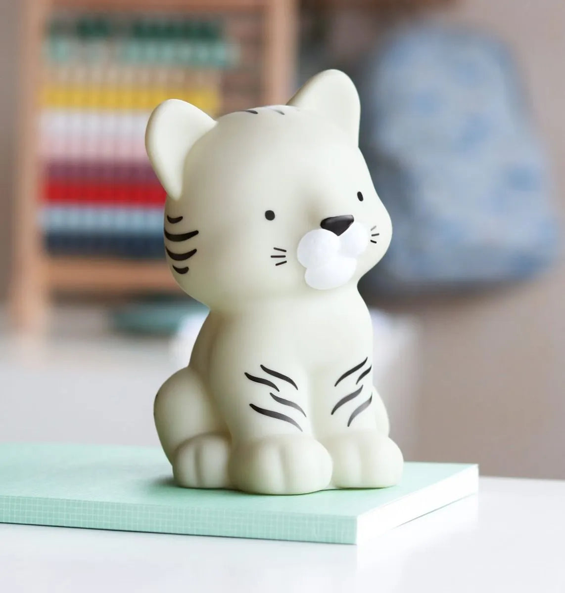 Little light: White tiger