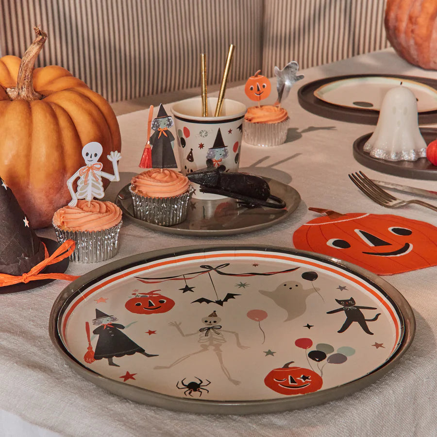 It's Halloween Dinner! plates x8