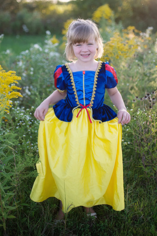 Deluxe snow white gown 5-6 years