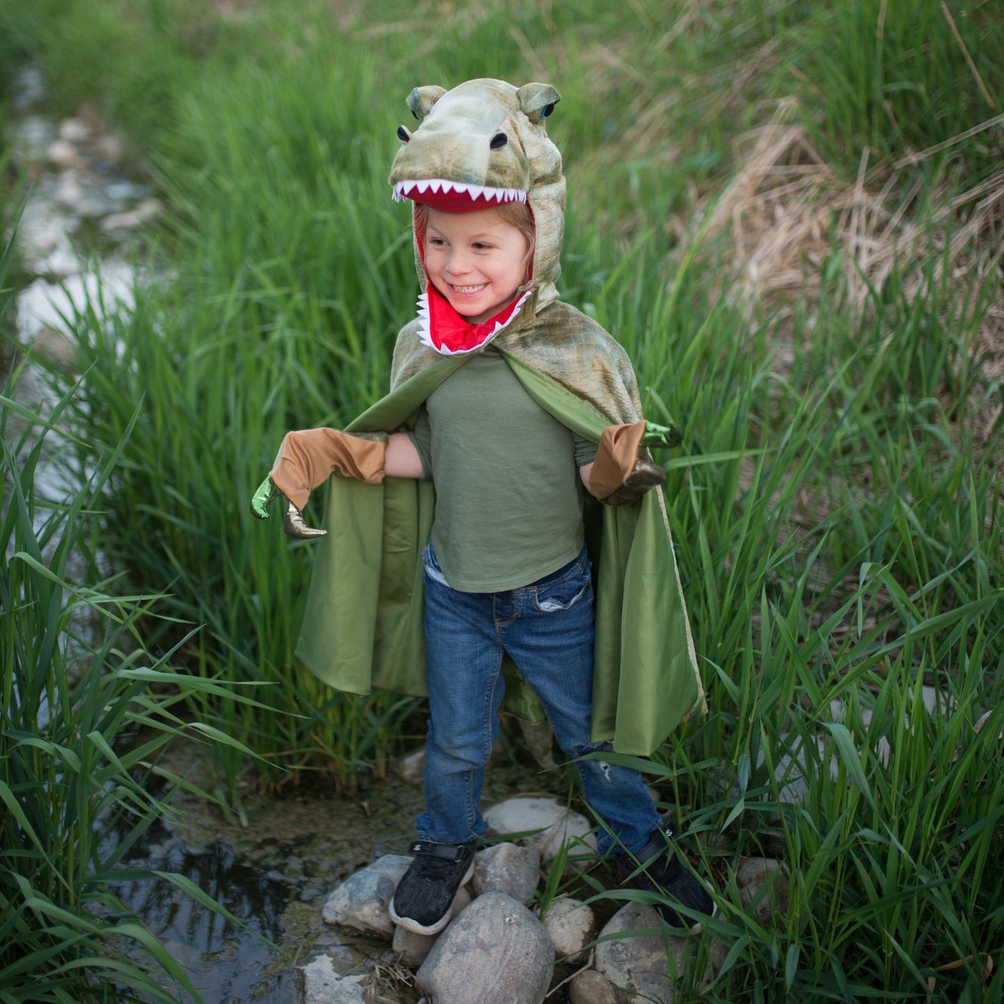 GRANDASAURUS T-REX CAPE WITH CLAWS