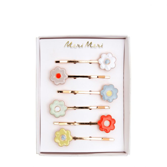 Daisy enamel hair slides