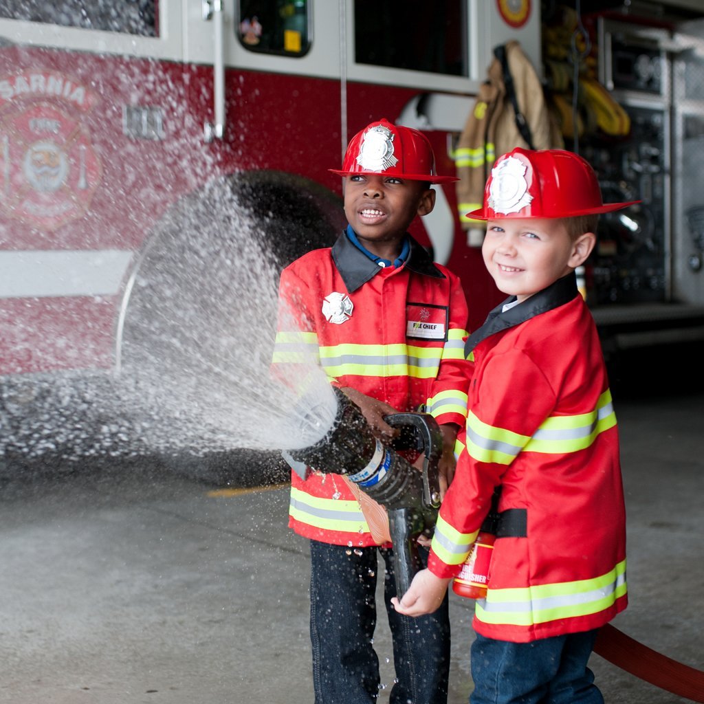 Firefighter Costume with Accesories 5-6 years