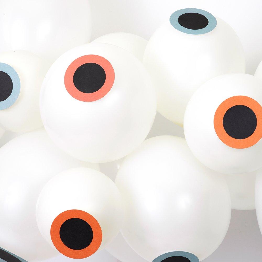 Eyeball Balloon Garland (x 40 balloons)