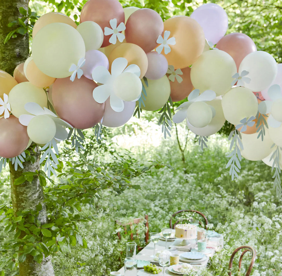 Pastel Daisy Balloon Garland (x 51 balloon)