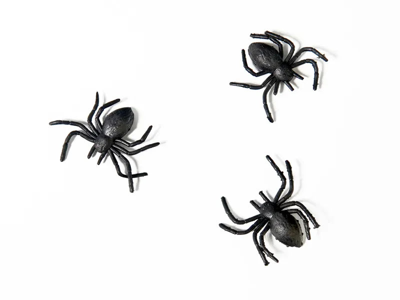 Plastic spiders black